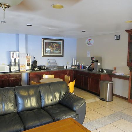 Knights Inn Memphis At Macon Cove エクステリア 写真