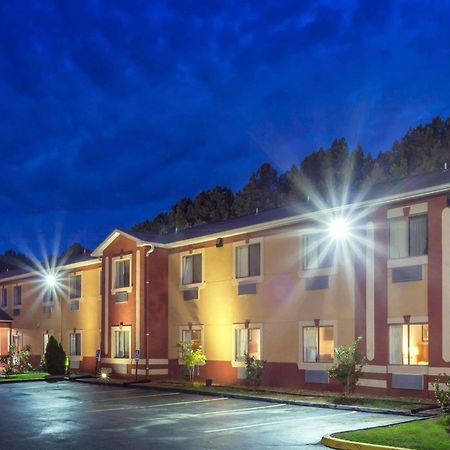 Knights Inn Memphis At Macon Cove エクステリア 写真