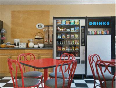 Knights Inn Memphis At Macon Cove レストラン 写真