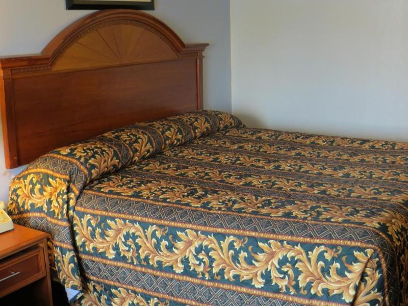 Knights Inn Memphis At Macon Cove エクステリア 写真